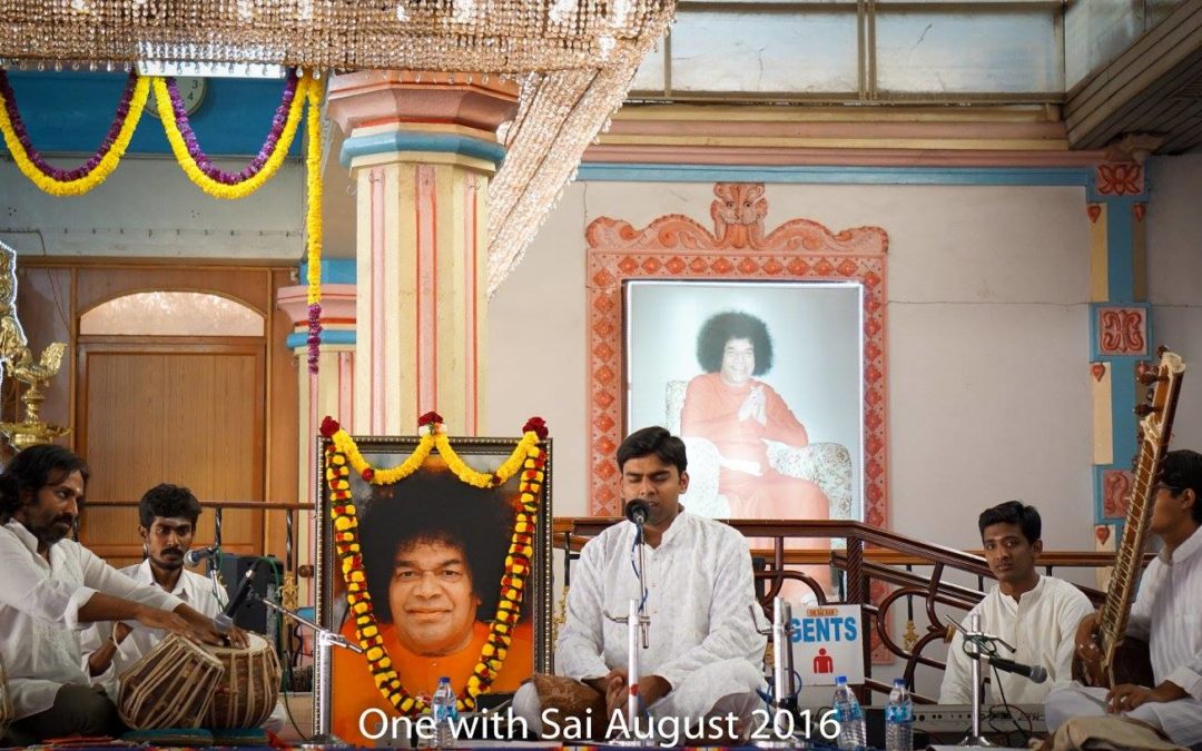 ONE WITH SAI : 28th August 2016 – Sri. Vivek Karmahe and Party